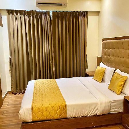 Hotel Palms Residency, Chembur Mumbai  Buitenkant foto