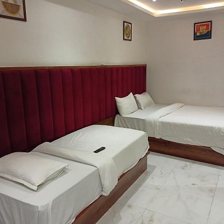 Hotel Palms Residency, Chembur Mumbai  Buitenkant foto