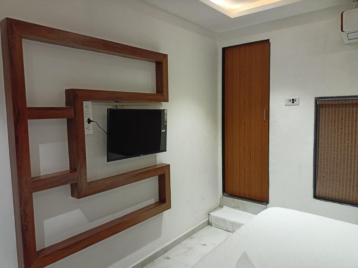 Hotel Palms Residency, Chembur Mumbai  Buitenkant foto