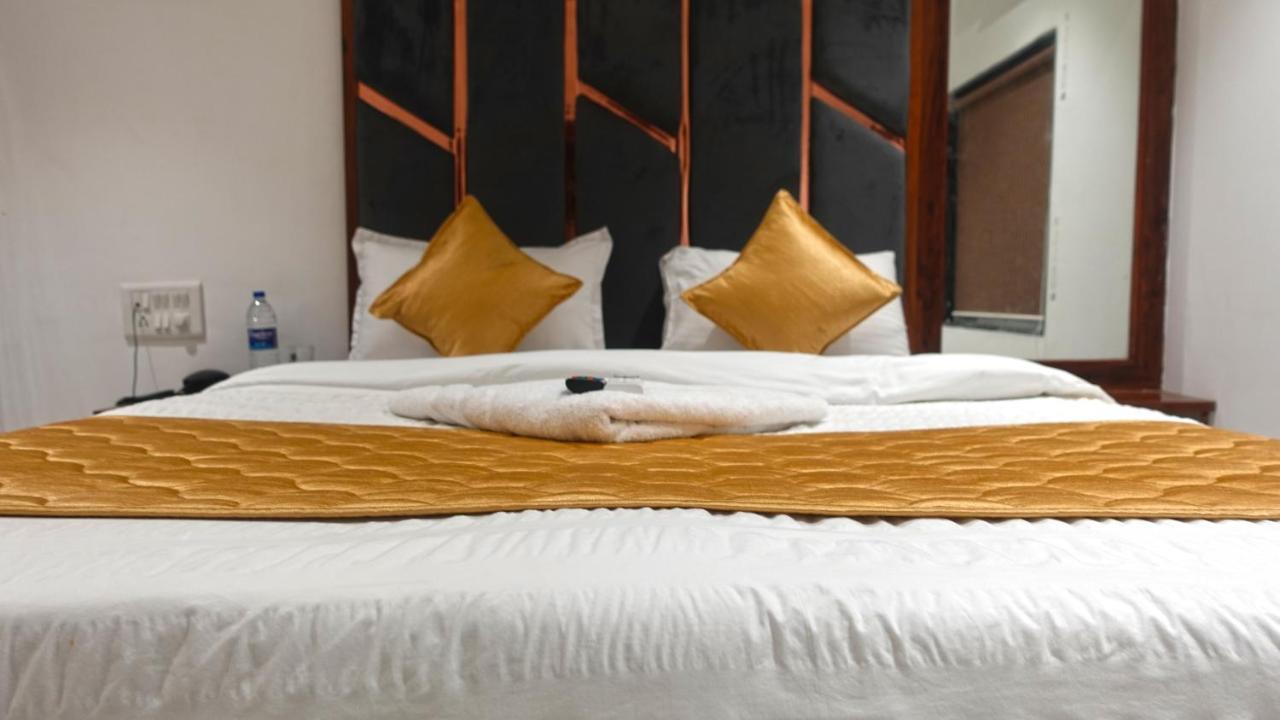 Hotel Palms Residency, Chembur Mumbai  Buitenkant foto