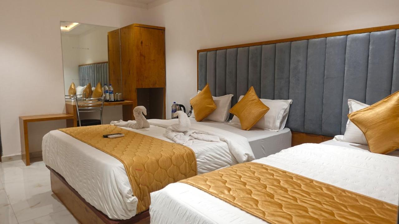 Hotel Palms Residency, Chembur Mumbai  Buitenkant foto