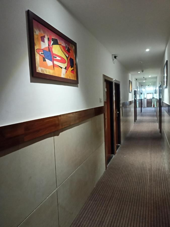 Hotel Palms Residency, Chembur Mumbai  Buitenkant foto